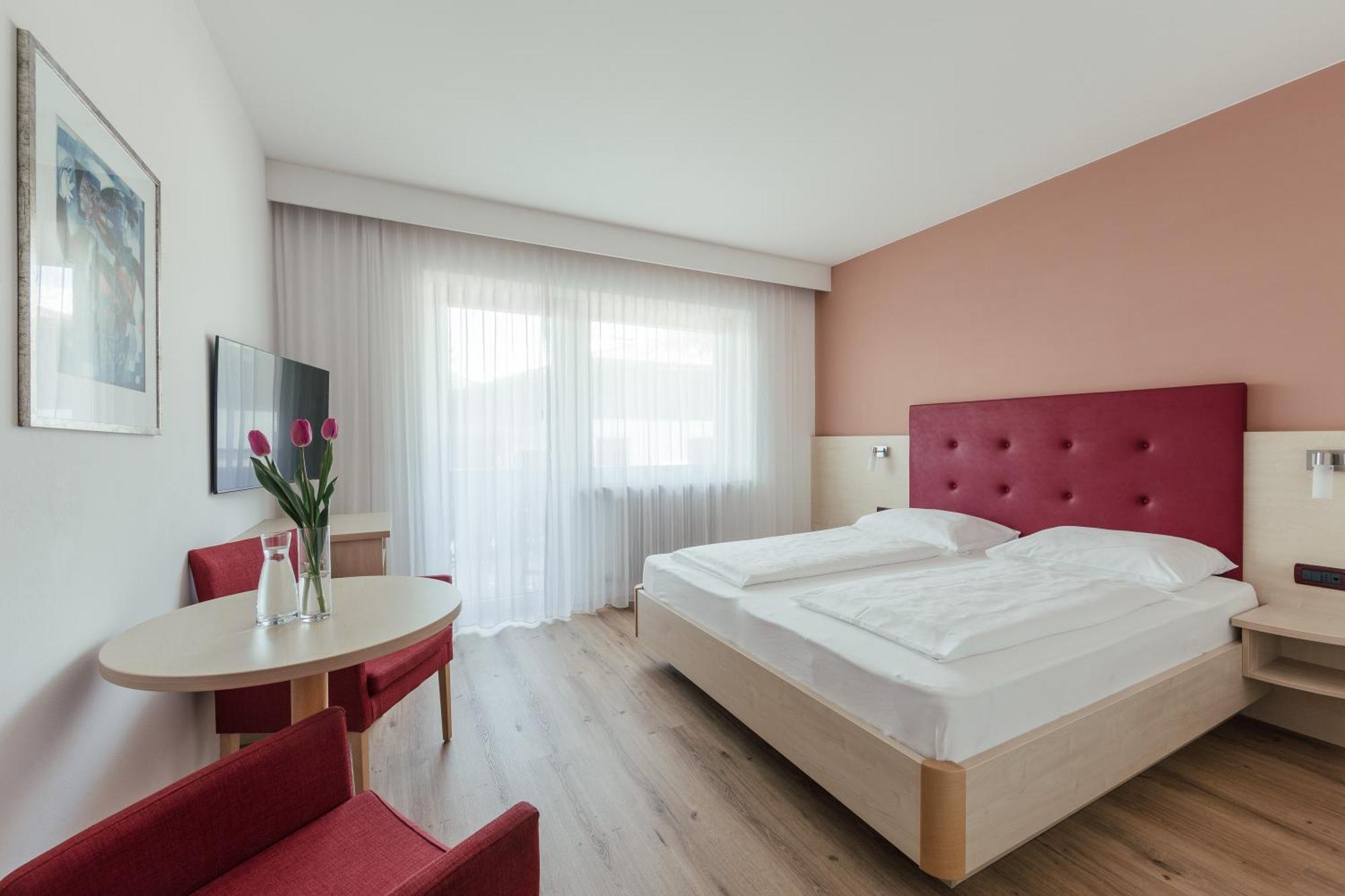 Garni Sirmian Hotel 3*
